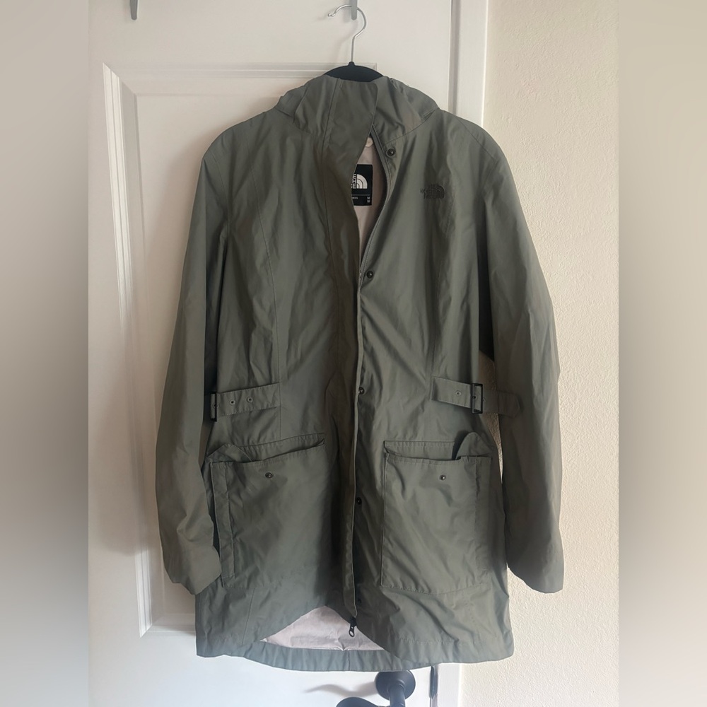 The North Face Women’s tomales bay Raincoat